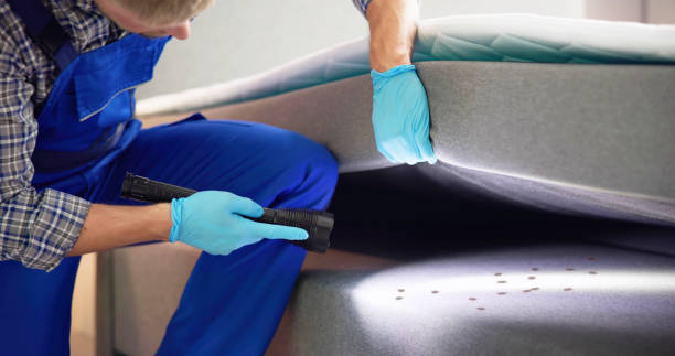 Best Commercial Pest Control Services  in Le Sueur, MN